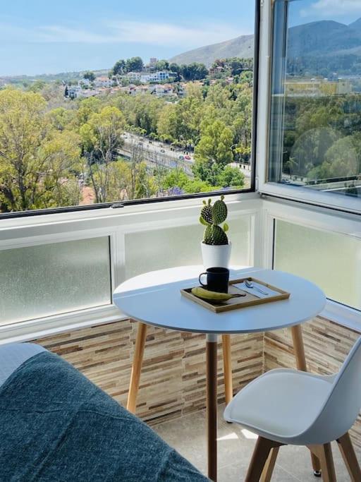 Alterhome Luminoso Estudio Con Piscina Y Maravillosas Vistas Torremolinos Kültér fotó