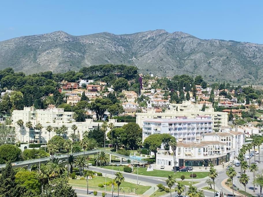 Alterhome Luminoso Estudio Con Piscina Y Maravillosas Vistas Torremolinos Kültér fotó
