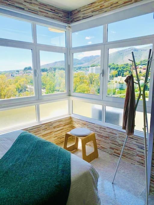 Alterhome Luminoso Estudio Con Piscina Y Maravillosas Vistas Torremolinos Kültér fotó