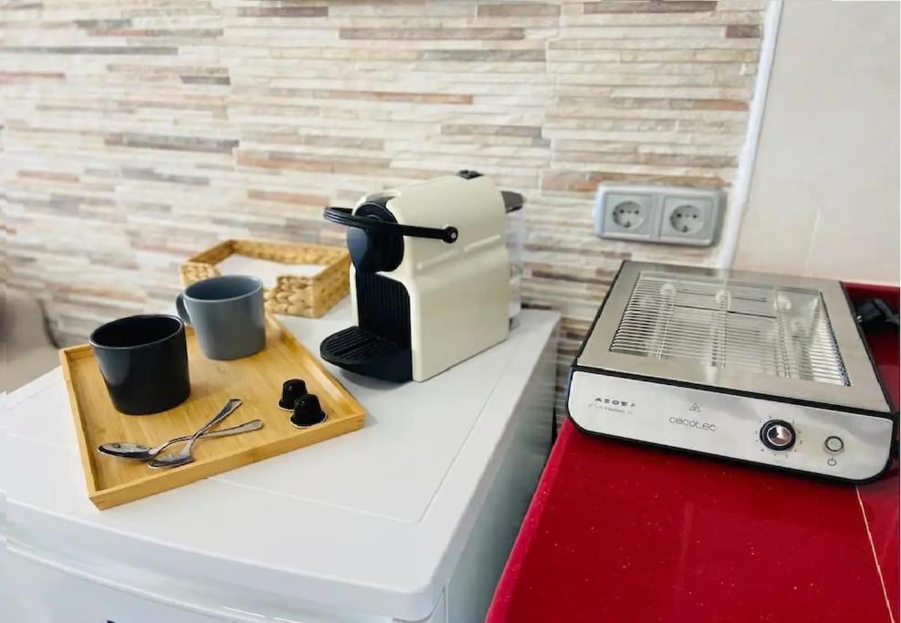 Alterhome Luminoso Estudio Con Piscina Y Maravillosas Vistas Torremolinos Kültér fotó