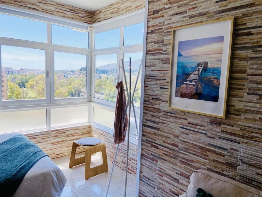 Alterhome Luminoso Estudio Con Piscina Y Maravillosas Vistas Torremolinos Kültér fotó